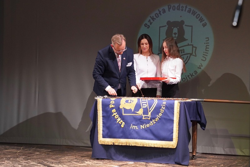 Uroczystość nadania Szkole Podstawowej w Ulimiu koło Gorzowa Wielkopolskiego imienia Niedźwiedzia Wojtka – Gorzów Wielkopolski, 10 czerwca 2024 r.