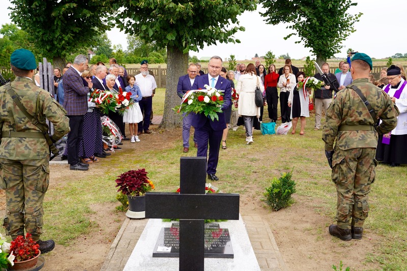 Prezentacja muralu kapitana Władysława Sierki, uczestnik Bitwy Warszawskiej 1920 r. oraz wojny obronnej w 1939 r - Kosin, 22 sierpnia 2024 r.