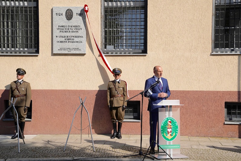 Uroczystość odsłonięcia tablicy upamiętniającej 100. rocznicę utworzenia Korpusu Ochrony Pogranicza – Szczecin, 17 września 2014.
