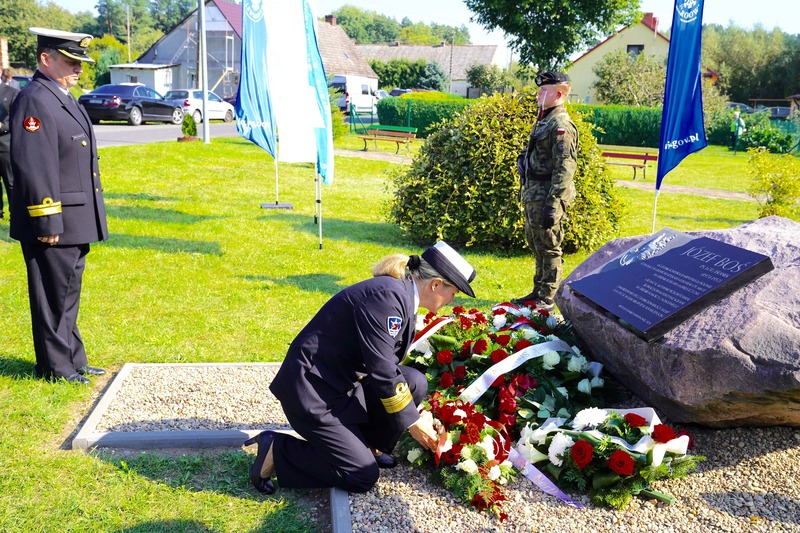 Uroczystość odsłonięcia tablicy upamiętniającej Józefa Bosia "Lot" – Krzepocin, 19 września 2014.