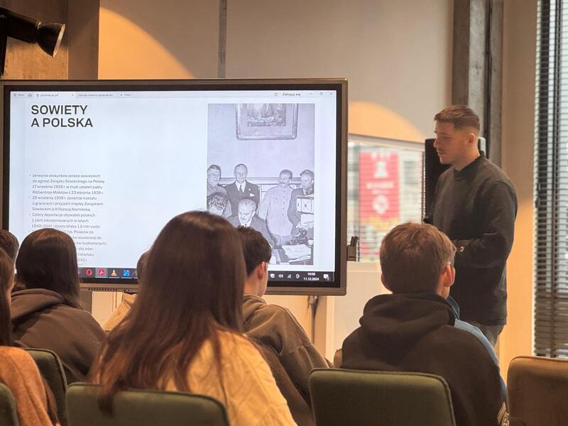 Rozpoczęliśmy spotkania w ramach ogólnopolskiego projektu "Silni Polską"!