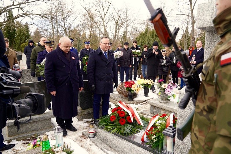 Prezentacja nagrobka Powstańca Wielkopolskiego – Ludwika Sarrazina – Gorzów Wielkopolski, 18 lutego 2025