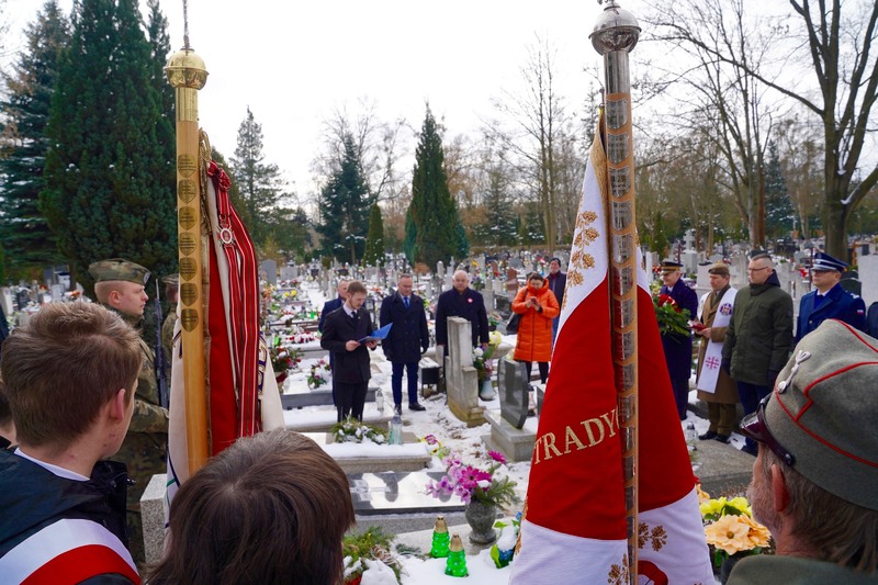Prezentacja nagrobka Powstańca Wielkopolskiego – Ludwika Sarrazina – Gorzów Wielkopolski, 18 lutego 2025