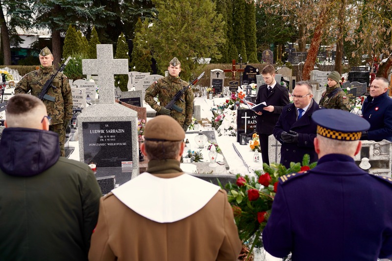 Prezentacja nagrobka Powstańca Wielkopolskiego – Ludwika Sarrazina – Gorzów Wielkopolski, 18 lutego 2025