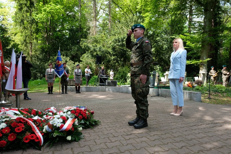 Uroczystość odsłonięcia tablicy poświęconej „Sprawiedliwemu wśród narodów świata", ks. Józefowi Czapranowi – Gorzów Wielkopolski, 8 maja 2025