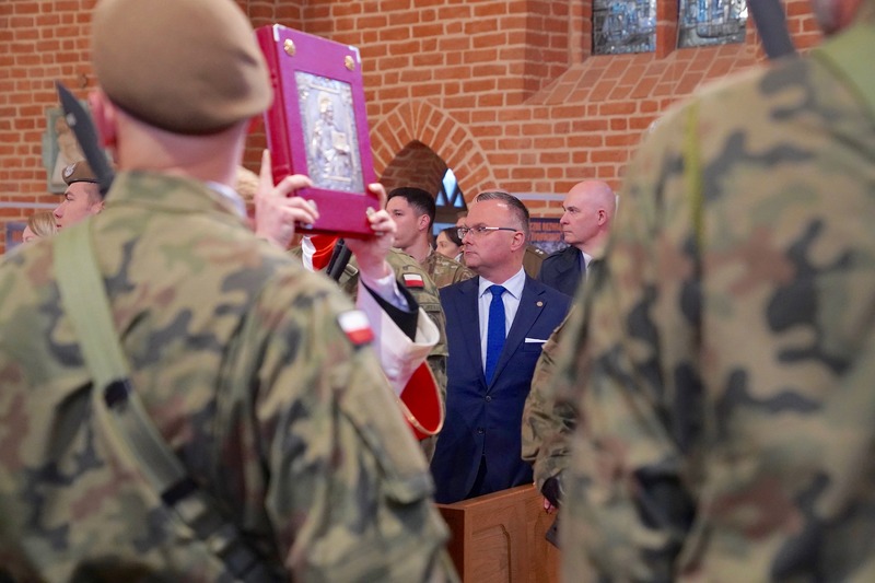 Uroczystość odsłonięcia tablicy poświęconej „Sprawiedliwemu wśród narodów świata", ks. Józefowi Czapranowi – Gorzów Wielkopolski, 8 maja 2025