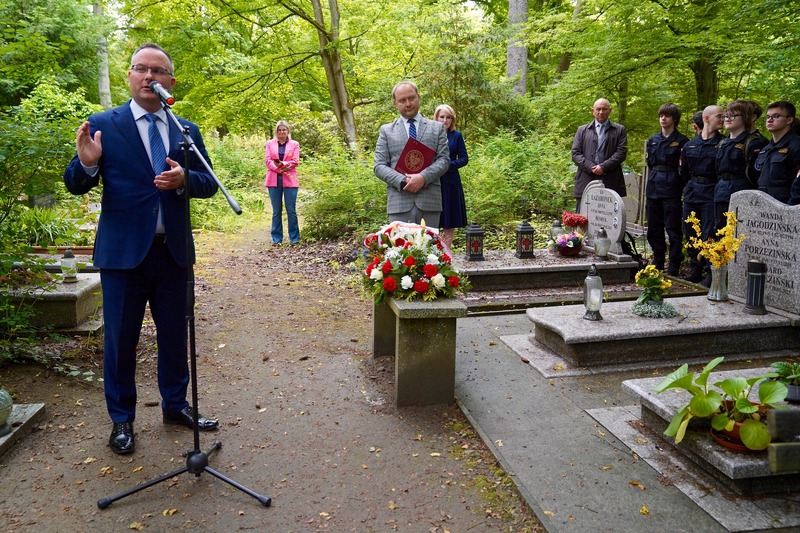 Kolejne miejsce pochówku na szczecińskim Cmentarzu Centralnym znalazło się w ewidencji grobów weteranów walk o wolność i niepodległość Polski.