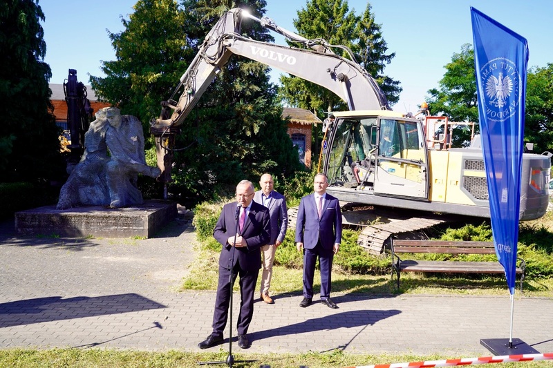 Demontaż sowieckiego obiektu propagandowego – Płoty, 18 sierpnia 2025