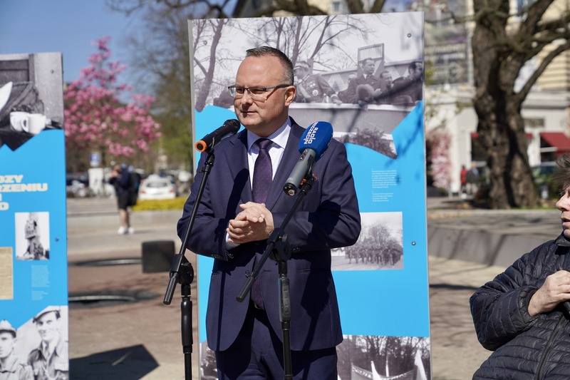 Plenerową wystawę „Wygnali Bieruta z trybuny" otworzyliśmy w centrum Szczecina – Szczecin, 17 kwietnia 2026