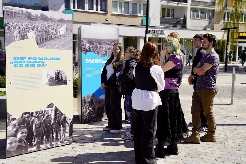 Plenerową wystawę „Wygnali Bieruta z trybuny" otworzyliśmy w centrum Szczecina – Szczecin, 17 kwietnia 2026