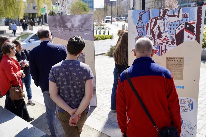 Plenerową wystawę „Wygnali Bieruta z trybuny" otworzyliśmy w centrum Szczecina – Szczecin, 17 kwietnia 2026