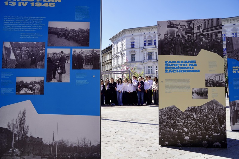 Plenerową wystawę „Wygnali Bieruta z trybuny" otworzyliśmy w centrum Szczecina – Szczecin, 17 kwietnia 2026