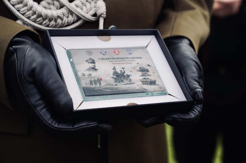 Prezentacja pamiątkowego muralu na 30-lecie powstania 17 Wielkopolskiej Brygady Zmechanizowanej im. generała broni Józefa Dowbora-Muśnickiego – Międzyrzecz, 11 września 2026