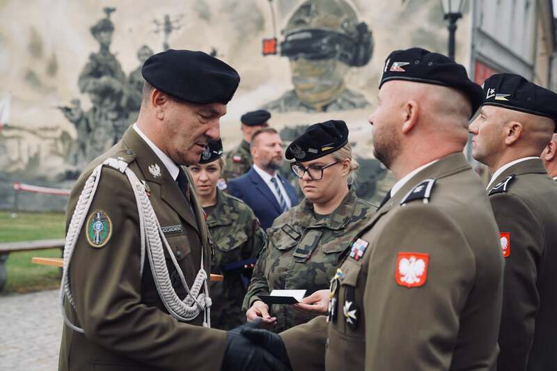 Prezentacja pamiątkowego muralu na 30-lecie powstania 17 Wielkopolskiej Brygady Zmechanizowanej im. generała broni Józefa Dowbora-Muśnickiego – Międzyrzecz, 11 września 2026