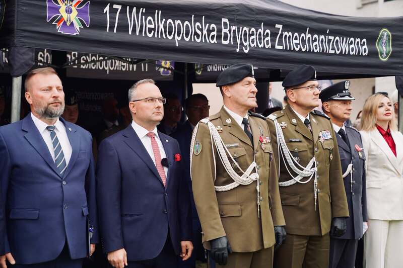 Prezentacja pamiątkowego muralu na 30-lecie powstania 17 Wielkopolskiej Brygady Zmechanizowanej im. generała broni Józefa Dowbora-Muśnickiego – Międzyrzecz, 11 września 2026