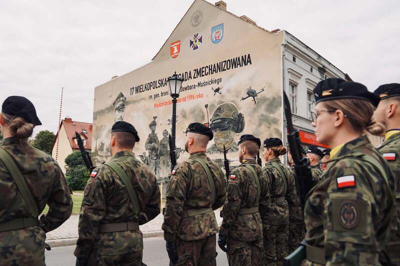 Prezentacja pamiątkowego muralu na 30-lecie powstania 17 Wielkopolskiej Brygady Zmechanizowanej im. generała broni Józefa Dowbora-Muśnickiego – Międzyrzecz, 11 września 2026