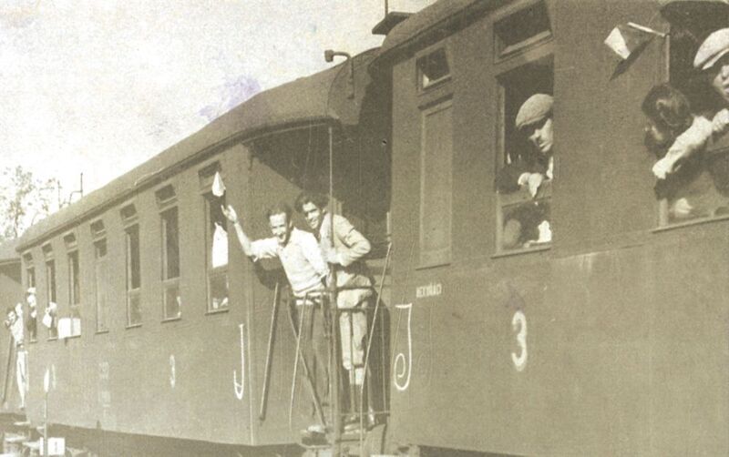 Zdjęcie pochodzi z: AПАГОРЕYМЕNH ПАТРІΔА 30 ХРОNІА, Budapeszt 1979