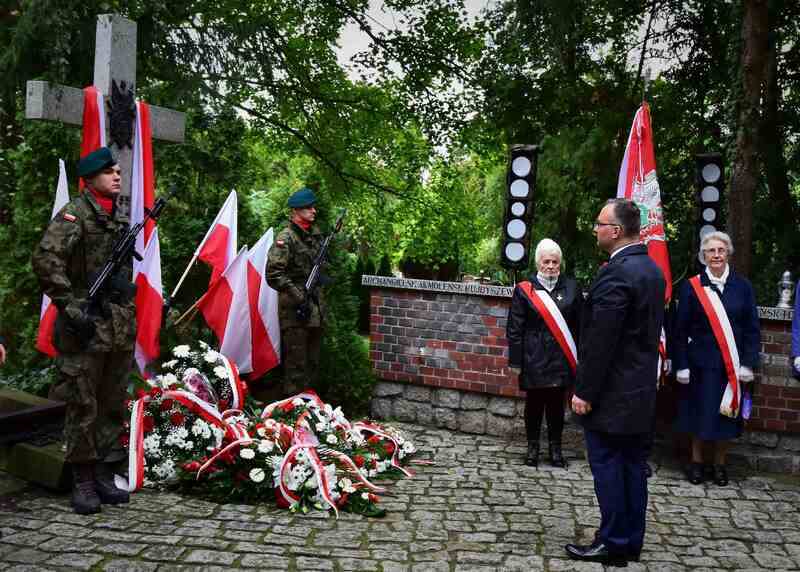 Uroczystości w 82. rocznicę sowieckiej agresji na Polskę (fot. Marcin Manowski/IPN)