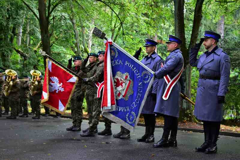 Uroczystości w 82. rocznicę sowieckiej agresji na Polskę (fot. Marcin Manowski/IPN)