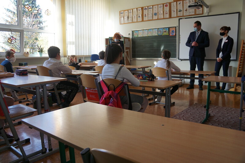 Wokół symboli narodowych16