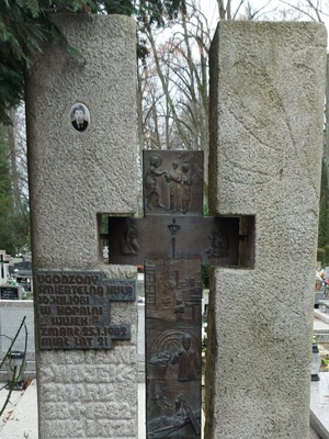 Pomnik na grobie Jana Sawisińskiego