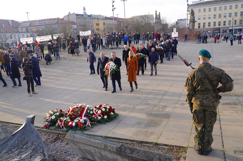 W hołdzie ofiarom protestów robotniczych Grudnia’70