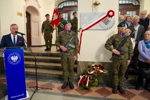 Uroczystość odsłonięcia tablicy upamiętniającej Polaków wywiezionych na roboty przemysłowe do III Rzeszy – Szczecin,16 kwietnia 2024 r.